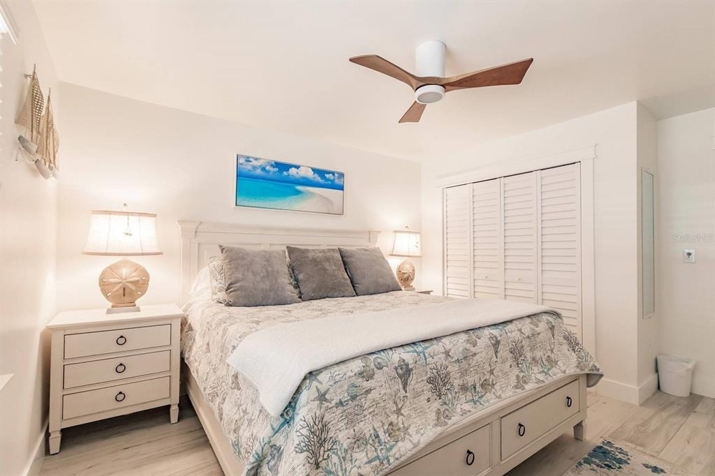 6020 Midnight Pass Road - Photo 6