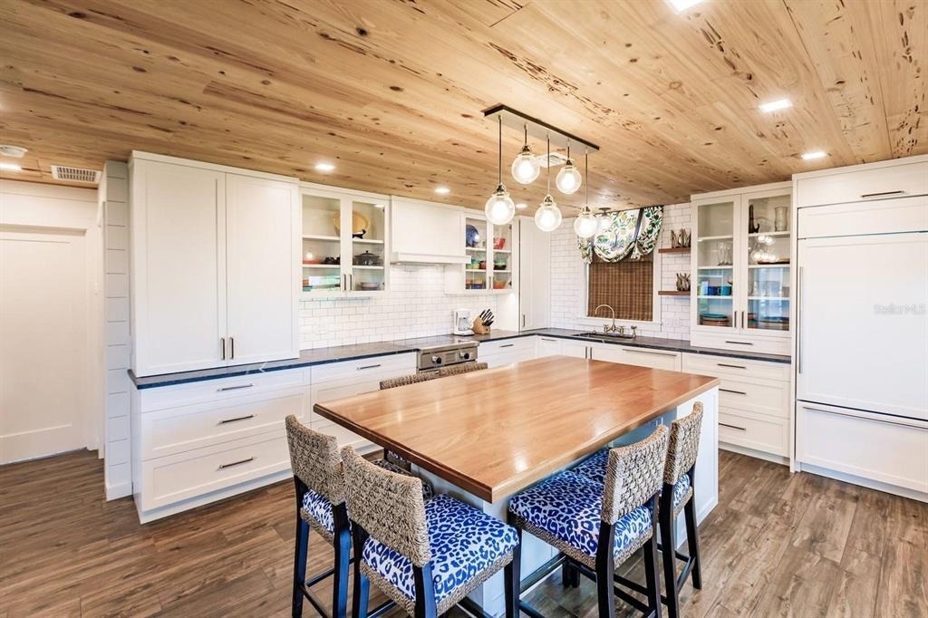 6020 Midnight Pass Road - Photo 11