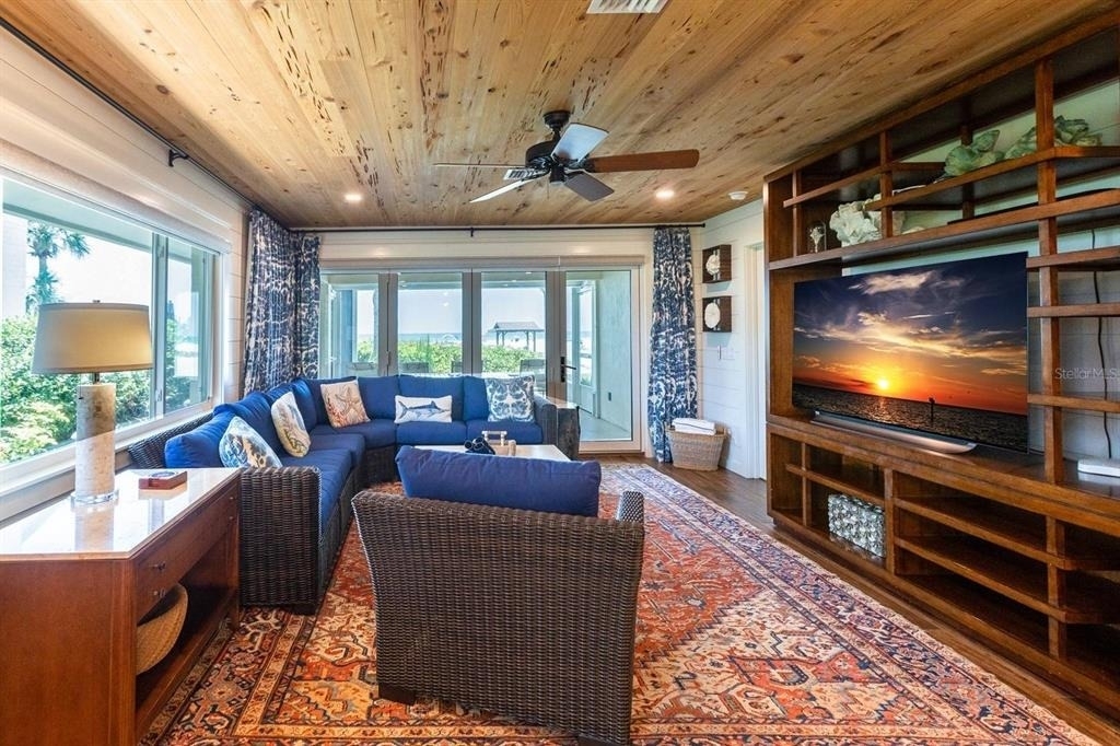 6020 Midnight Pass Road - Photo 4