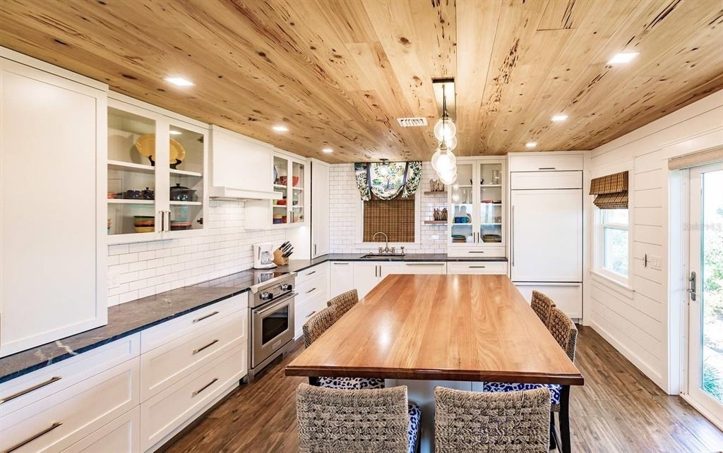 6020 Midnight Pass Road - Photo 10