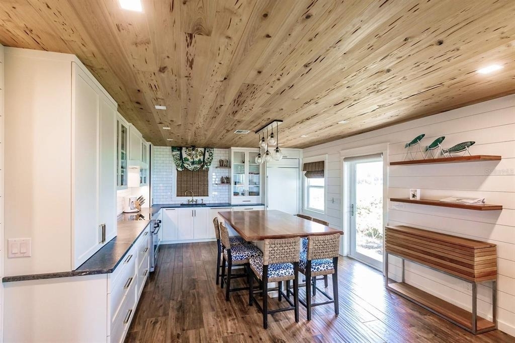 6020 Midnight Pass Road - Photo 9
