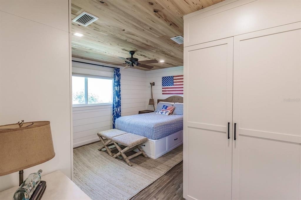 6020 Midnight Pass Road - Photo 16