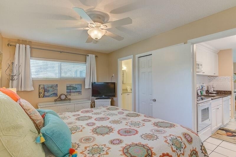 6020 Midnight Pass Road - Photo 15