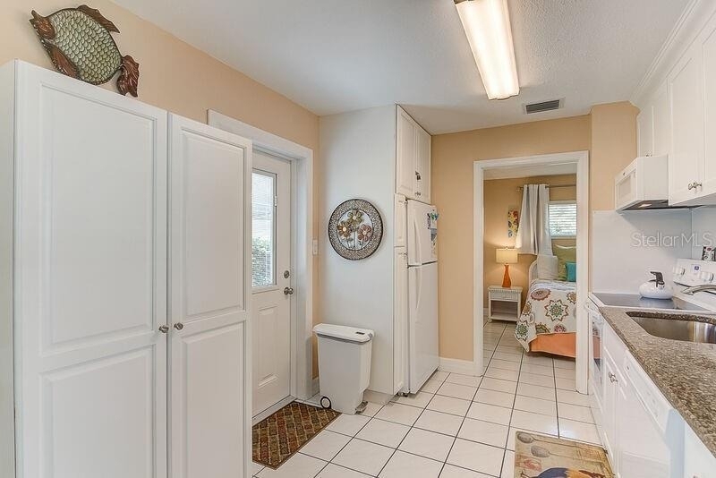 6020 Midnight Pass Road - Photo 16