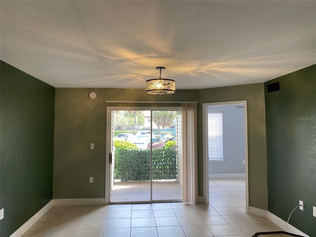 1916 Lake Atriums Circle - Photo 4