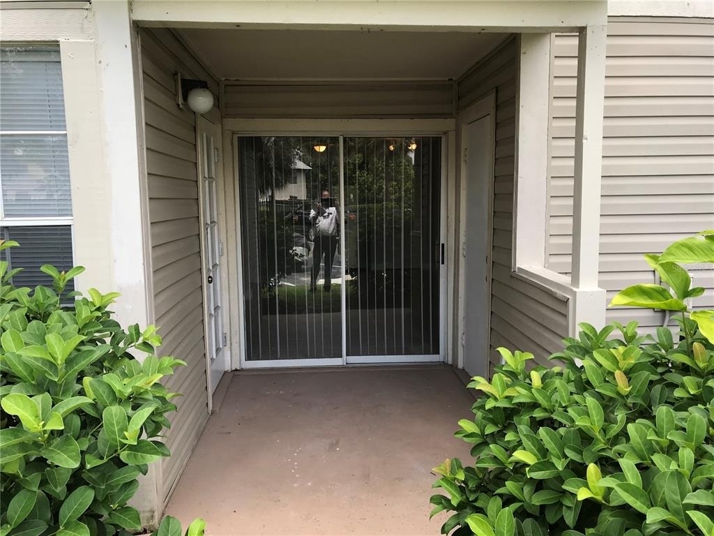 1916 Lake Atriums Circle - Photo 8