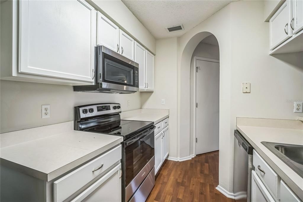 523 Kensington Lake N - Photo 6