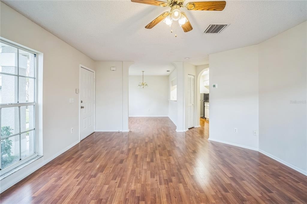 523 Kensington Lake N - Photo 3