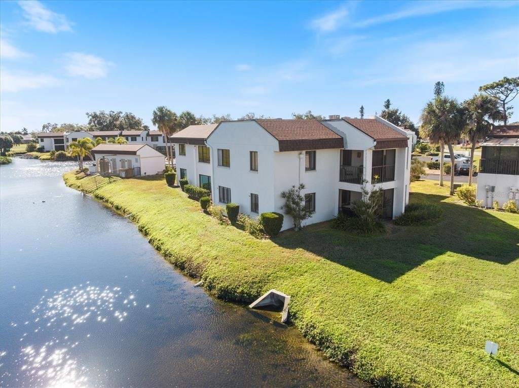 822 Capri Isles Boulevard - Photo 4