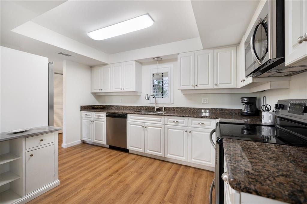 822 Capri Isles Boulevard - Photo 17