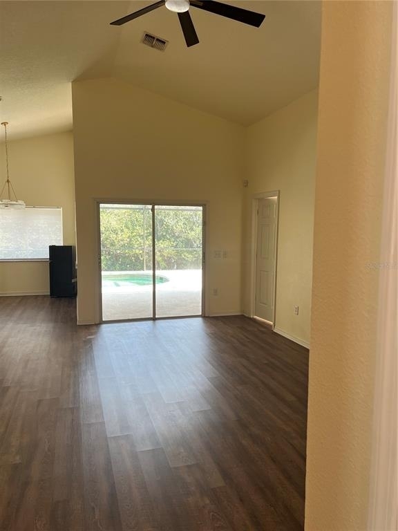 226 Hillcrest Drive - Photo 3