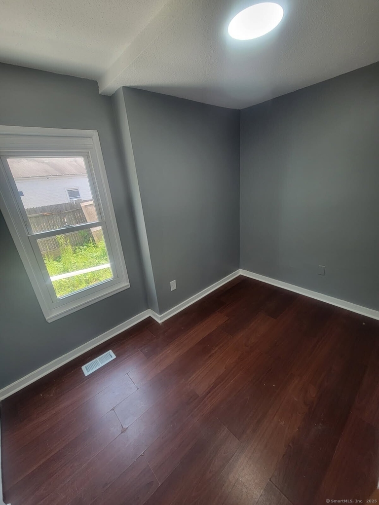 408 Legion Avenue - Photo 5