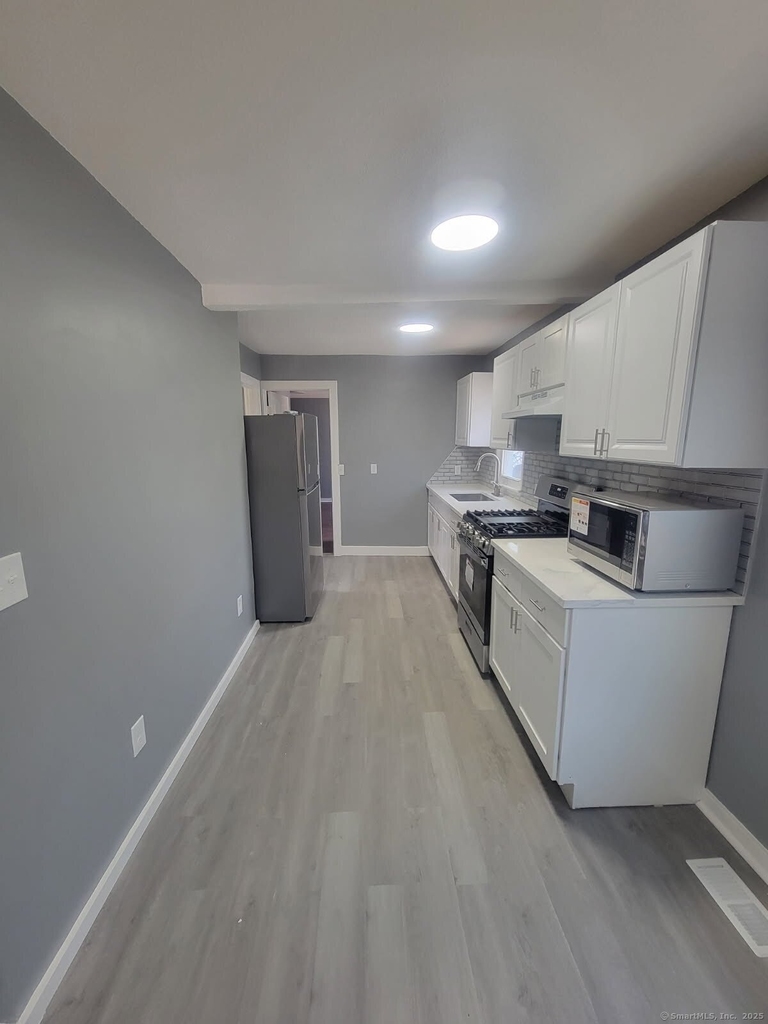 408 Legion Avenue - Photo 2