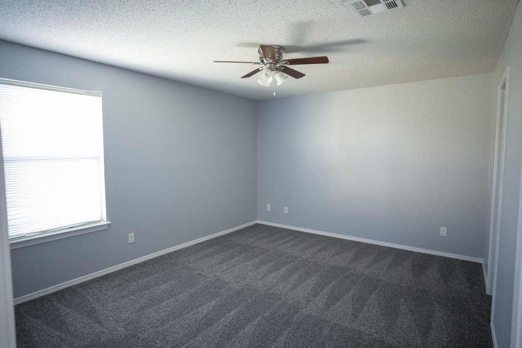 13231 Kestrel Avenue - Photo 10