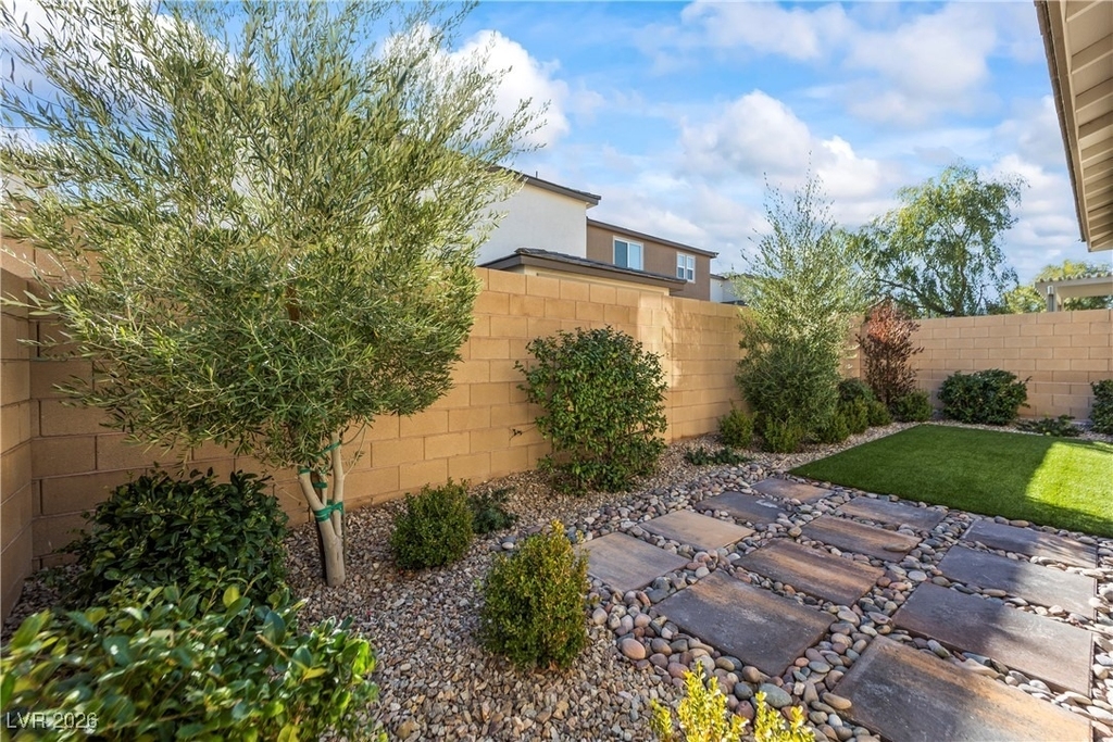 9965 W Meranto Avenue - Photo 8