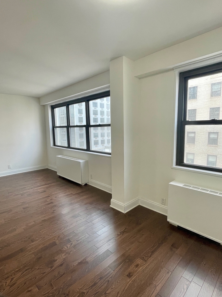 400 East 89th Street - Photo 0