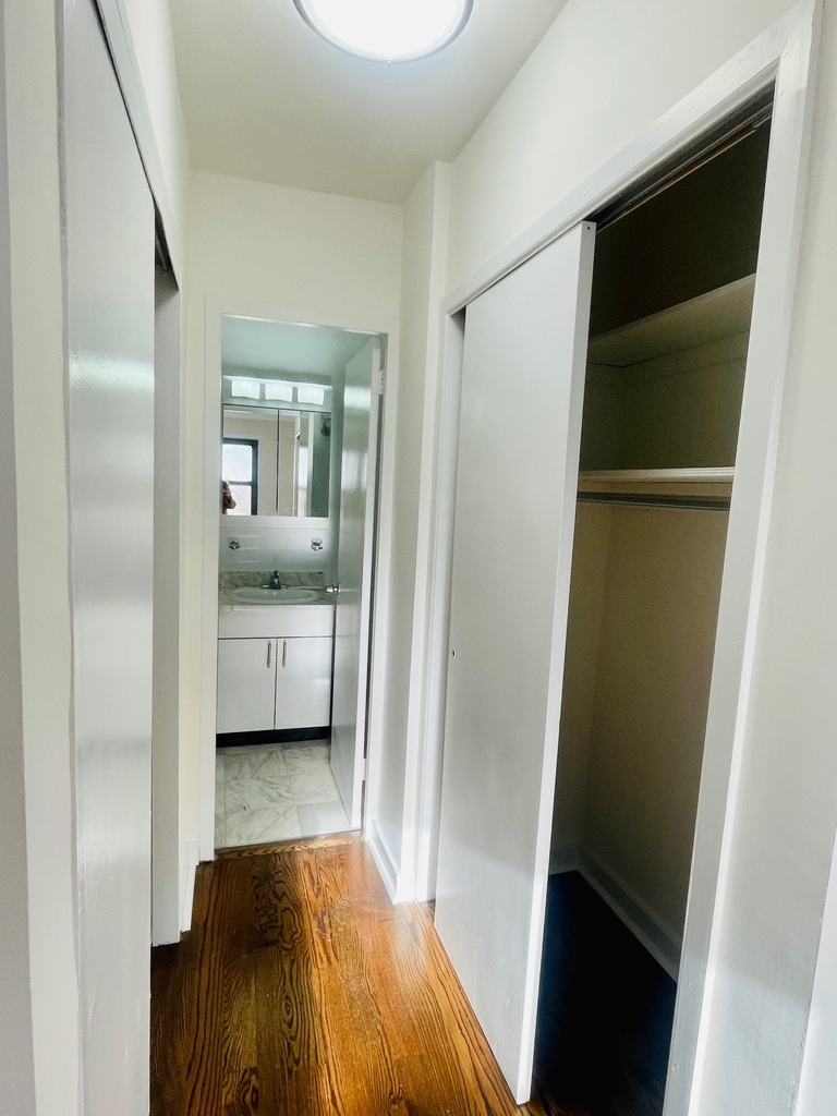 East 89th Street - Photo 5