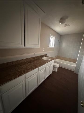 1208 Hall Street - Photo 4