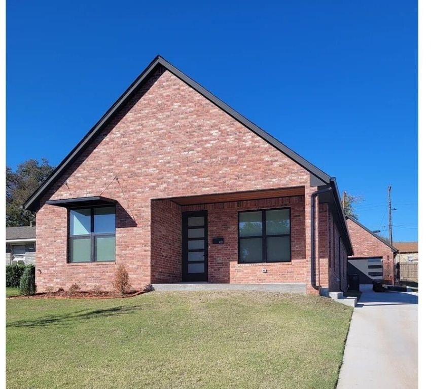 1615 Ne 9th Street - Photo 0