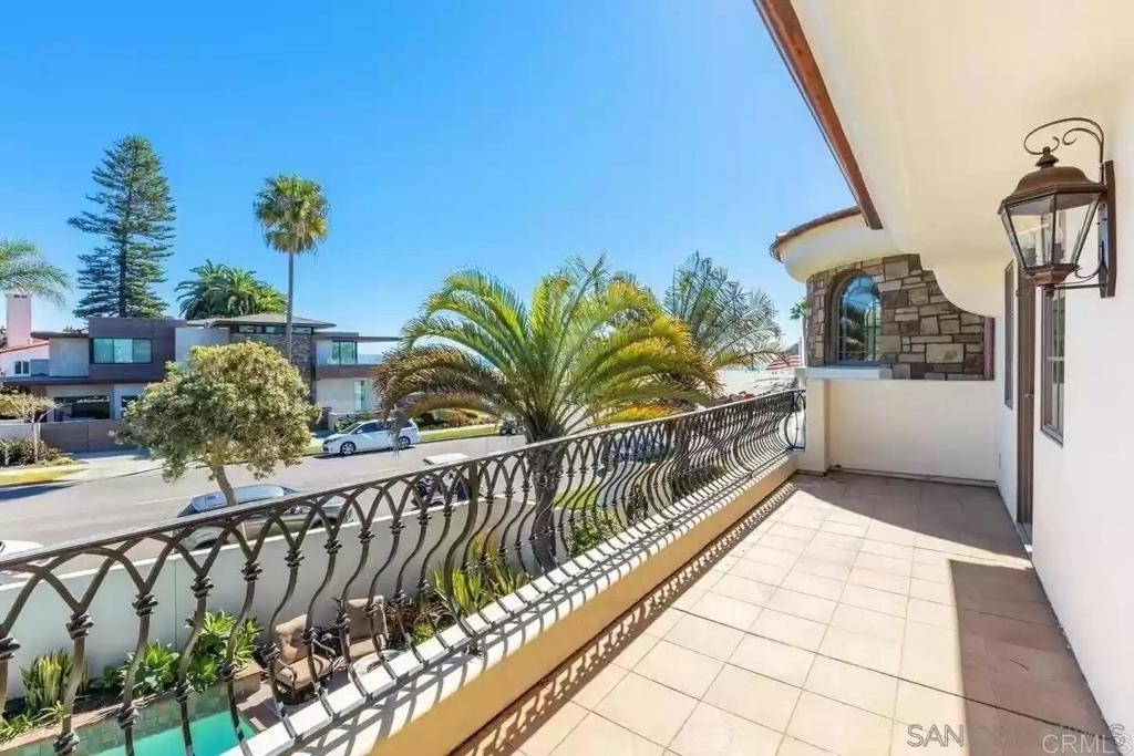 555 Ocean - Photo 11