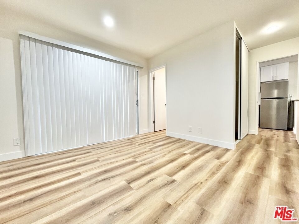 1784 N Sycamore Ave - Photo 4