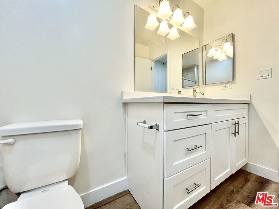1784 N Sycamore Ave - Photo 12