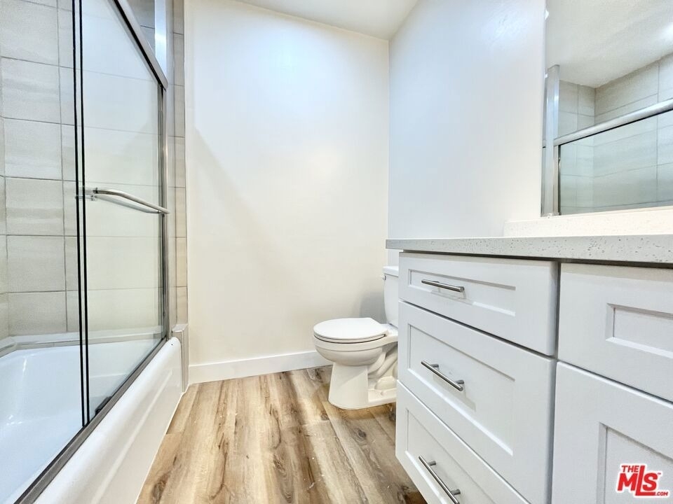 1784 N Sycamore Ave - Photo 11