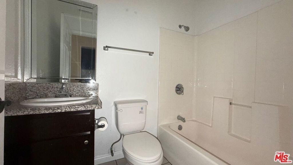 1210 W 39th Street - Photo 8