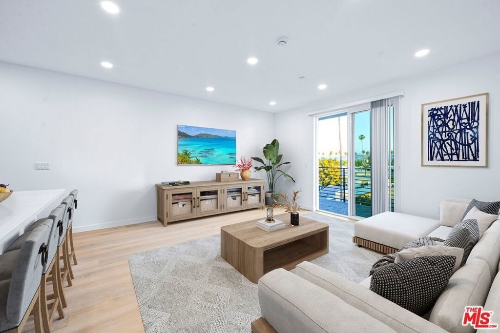 14811 Erwin Street - Photo 3