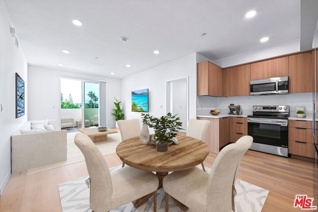 14811 Erwin Street - Photo 1