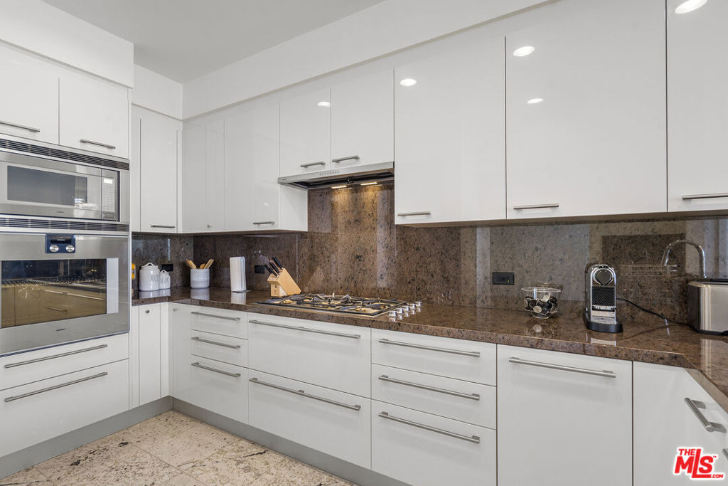 900 W Olympic Boulevard - Photo 14