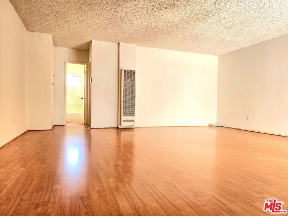 3055 Foothill Boulevard - Photo 3