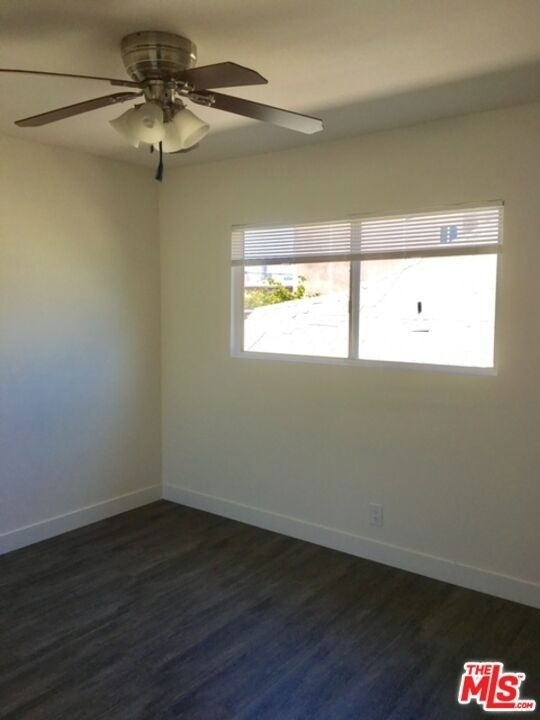 1353 W 36th Place - Photo 7