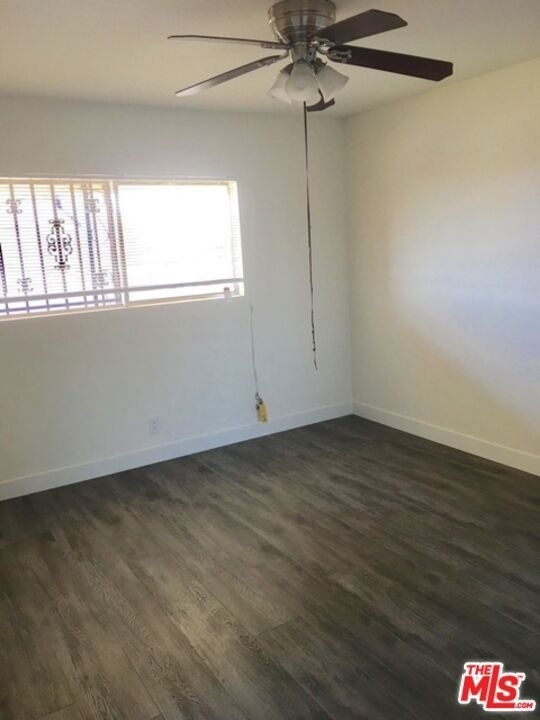 1353 W 36th Place - Photo 5