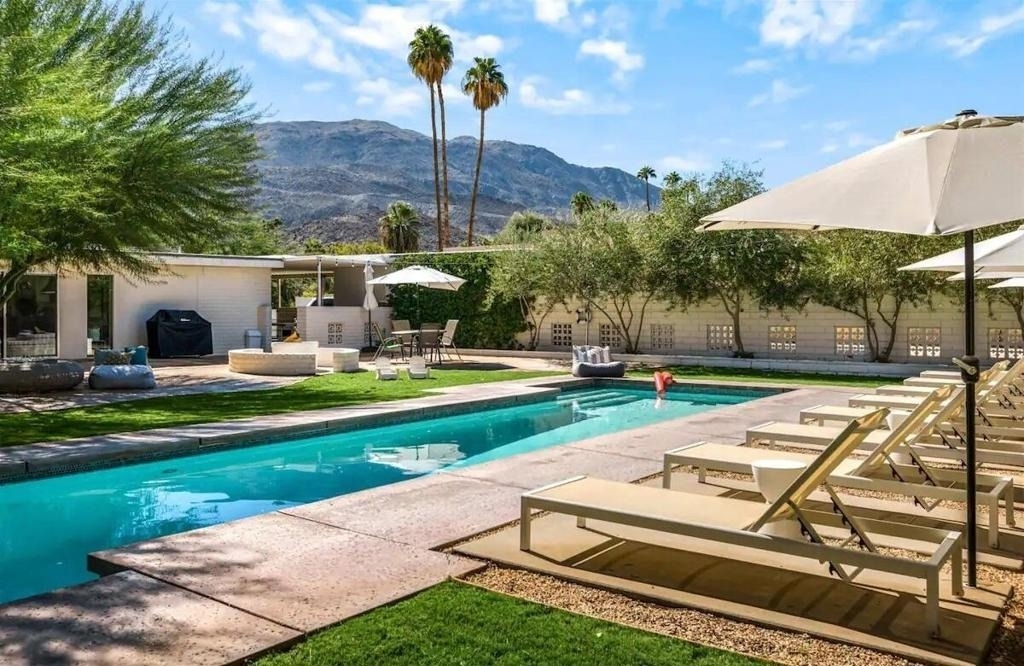 72382 Desert Drive - Photo 1
