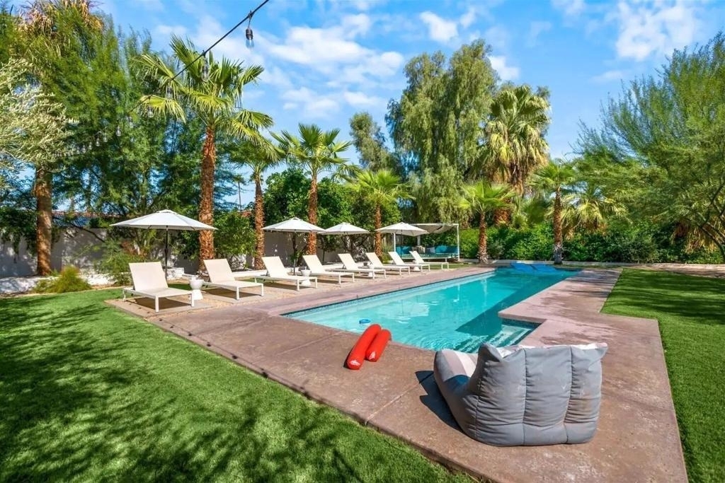 72382 Desert Drive - Photo 10