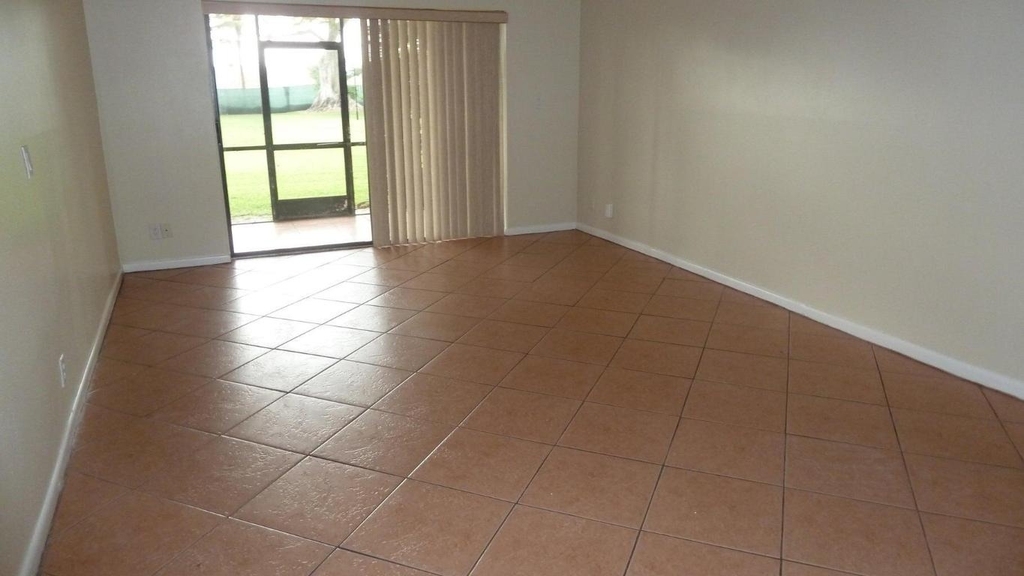 9355 Sw 8th Street - Photo 4