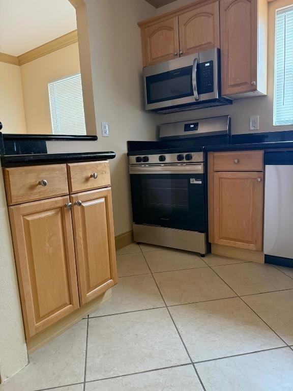 744 Ne 14th Avenue - Photo 3