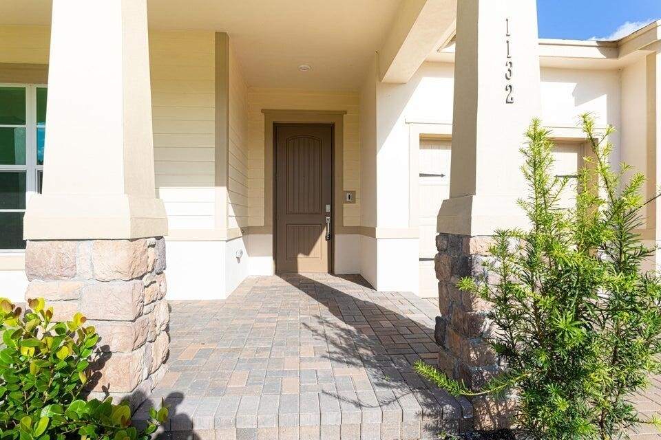 1132 Haywagon Trail - Photo 2
