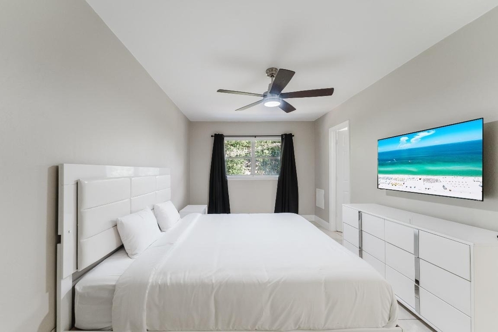 1800 Nw 4th Avenue - Photo 1