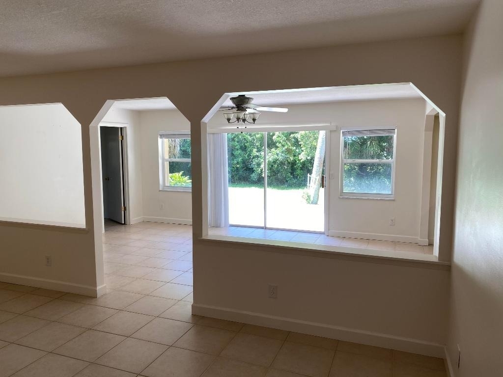 956 Tulip Lane - Photo 13