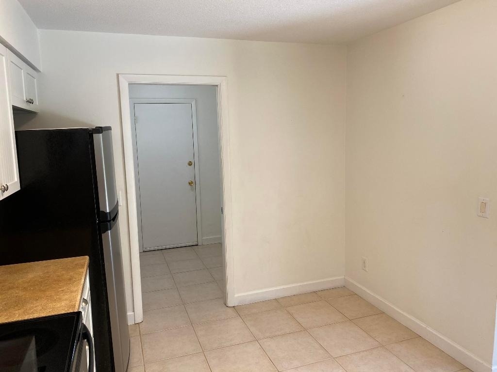 956 Tulip Lane - Photo 9