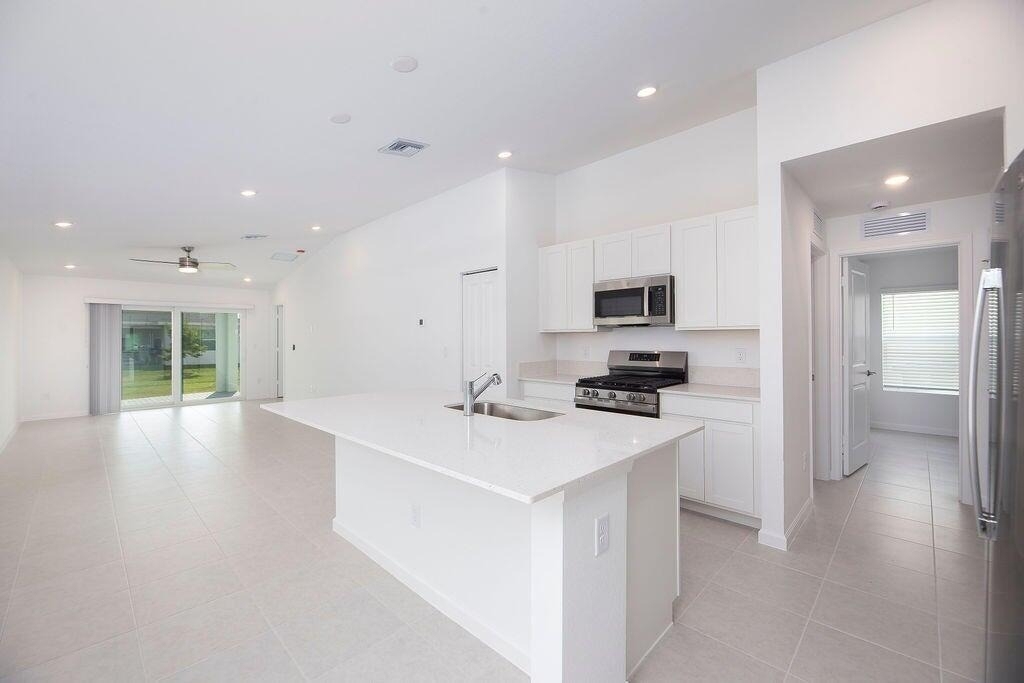 11146 Nw Fernbrook Drive - Photo 2
