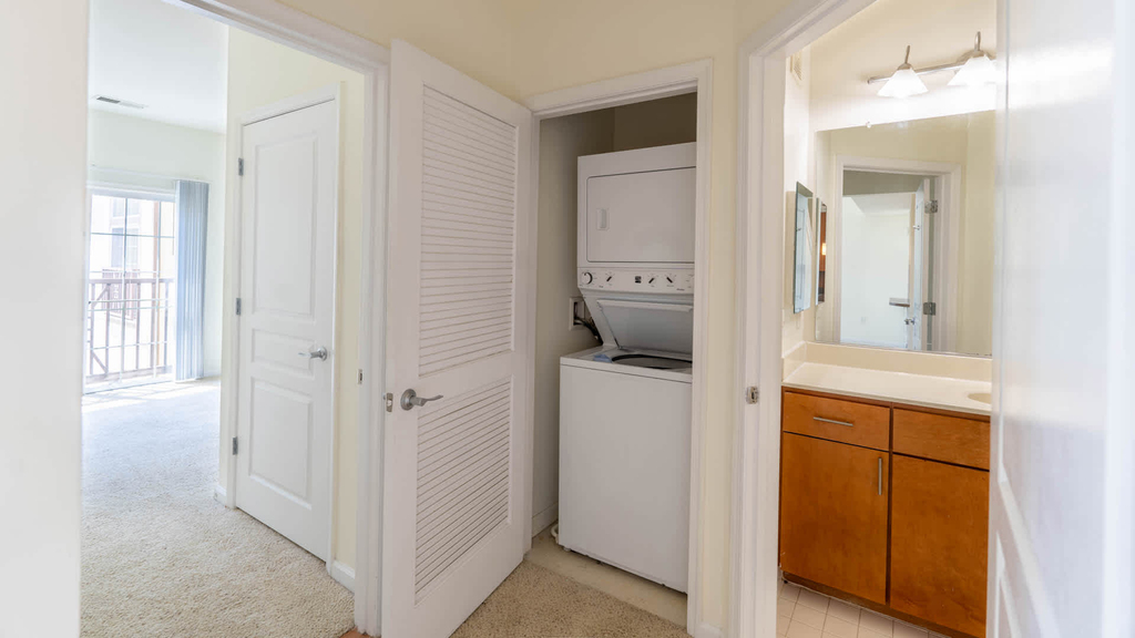 6210 Belcrest Road - Photo 57