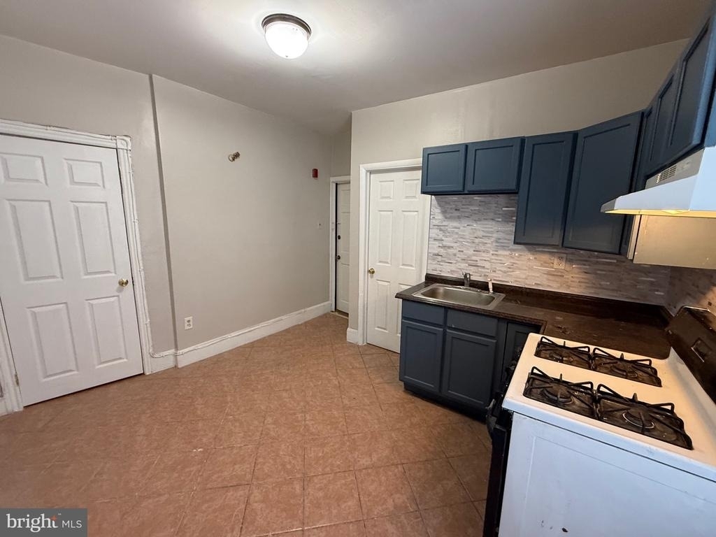 5748 Chestnut Street - Photo 2