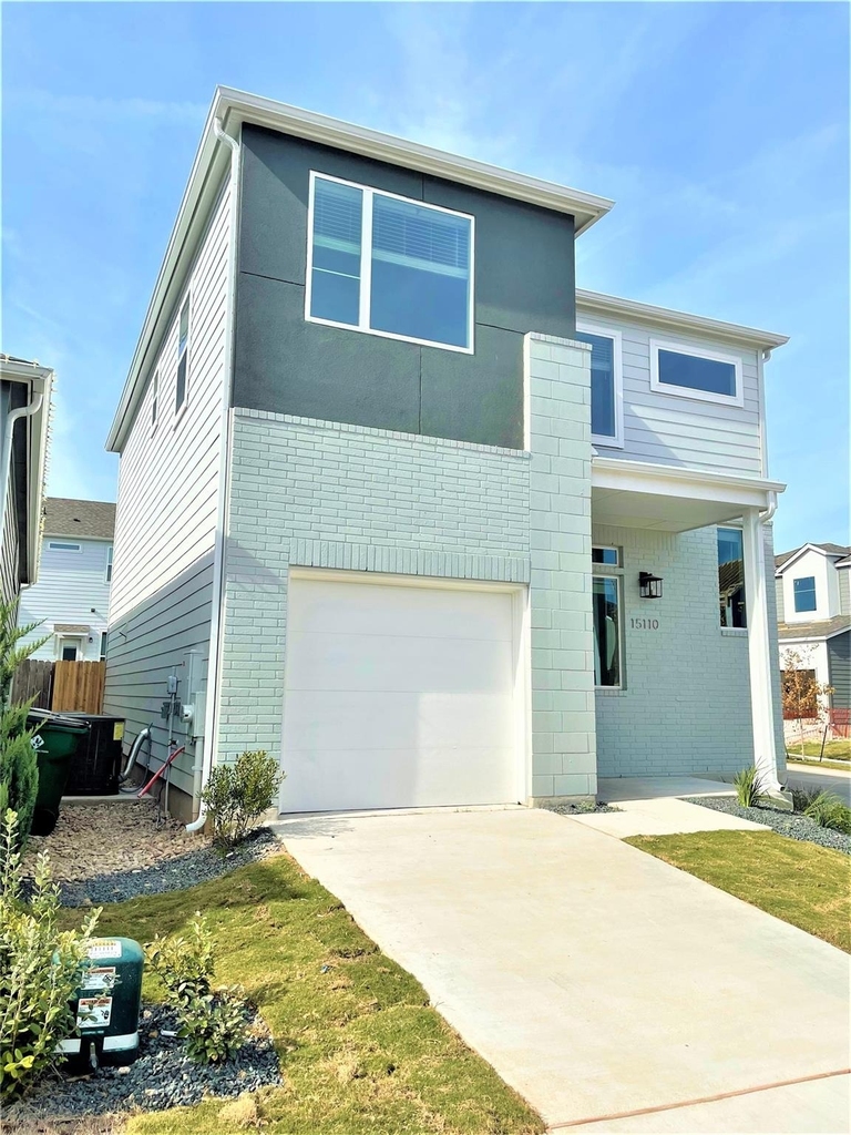 15110 Forum Ave - Photo 1