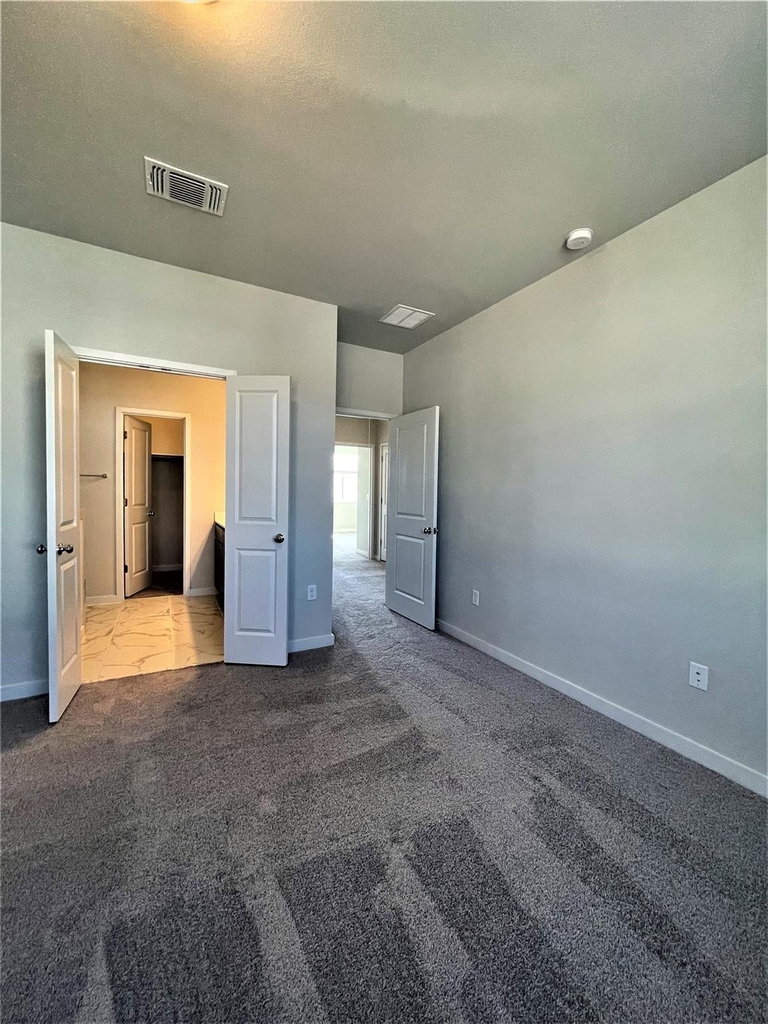 15110 Forum Ave - Photo 15