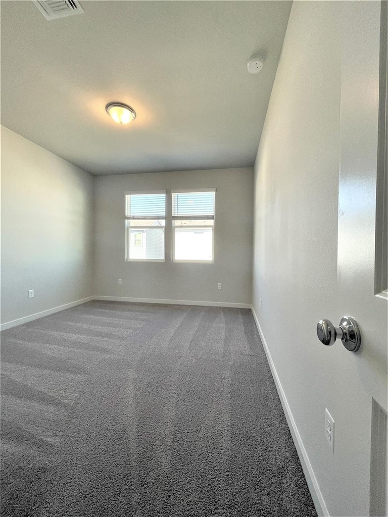 15110 Forum Ave - Photo 21
