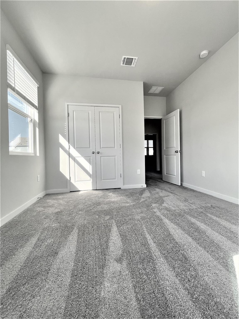 15110 Forum Ave - Photo 24