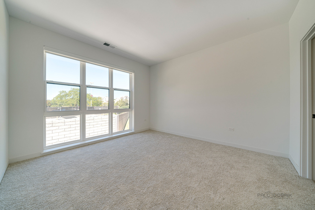 750 Hawthorn Row - Photo 14